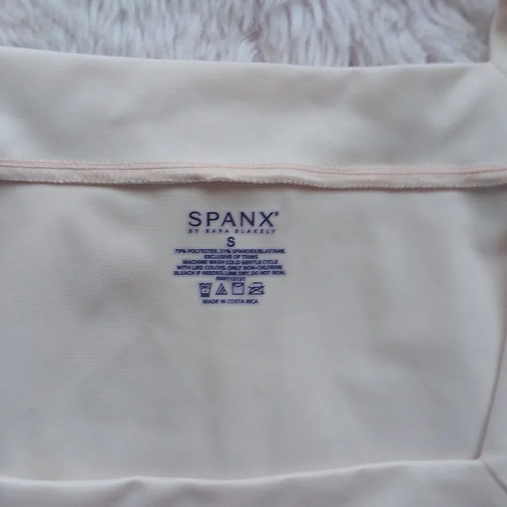 EUC Spanx Square Neckline Hide & Sleek